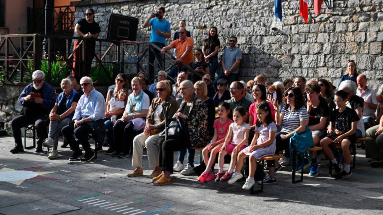 Kriški osnovnošolci so se poklonili Miroslavu Košuti