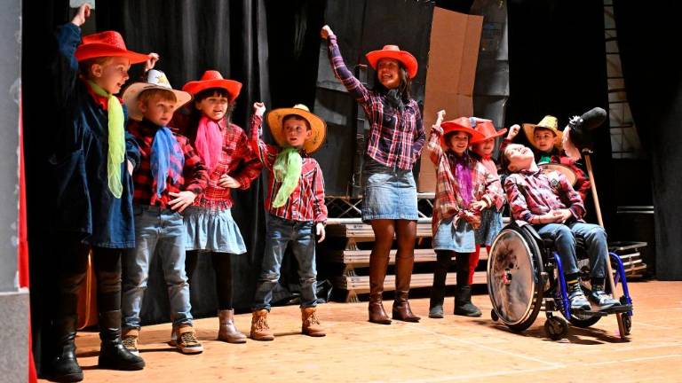 Pustni defile najmlajših na Opčinah