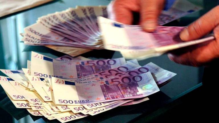 Po Sloveniji več primerov unovčenih ponarejenih bankovcev