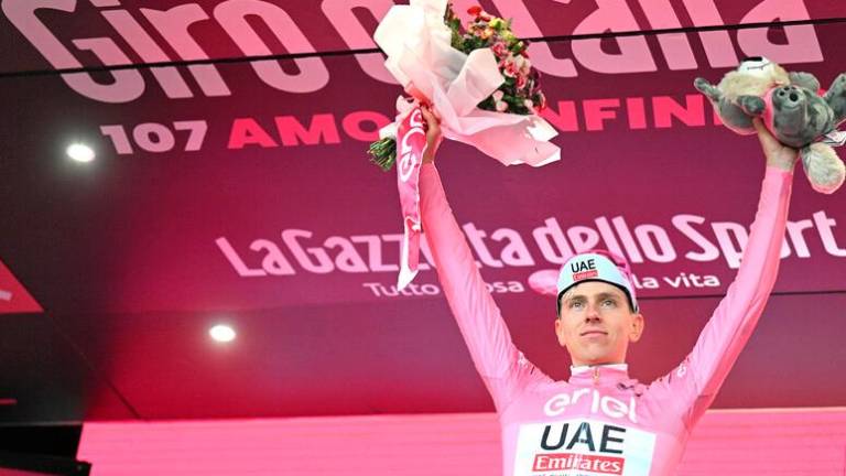 Pred vodilnim Pogačarjem nekaj mirnih dni