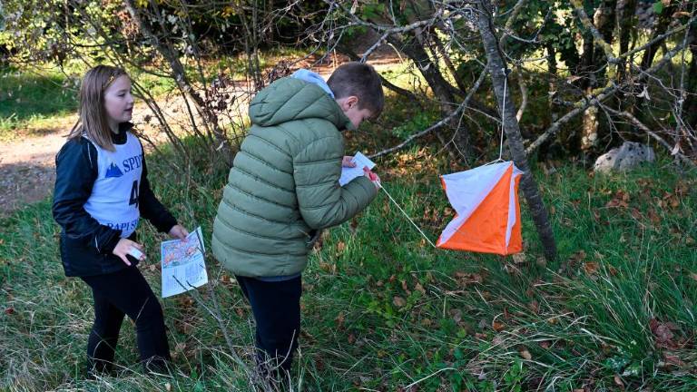Osem osnovnih šol na tradicionalnem orieenteringu