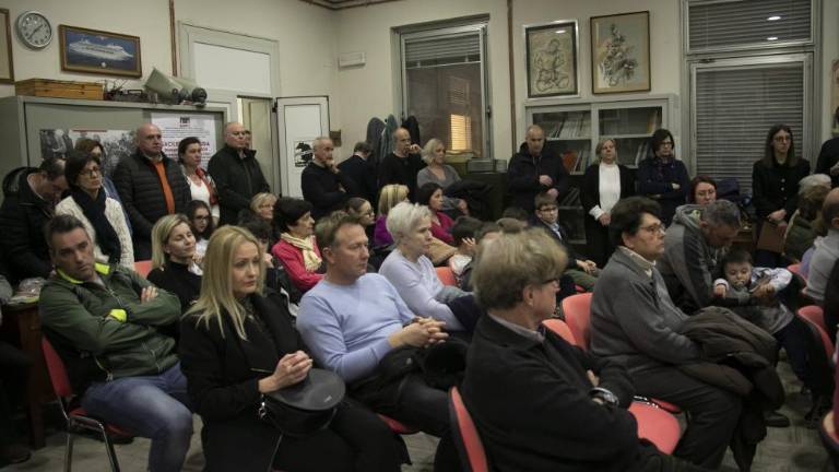 Obujanje spominov, potrjevanje prisotnosti