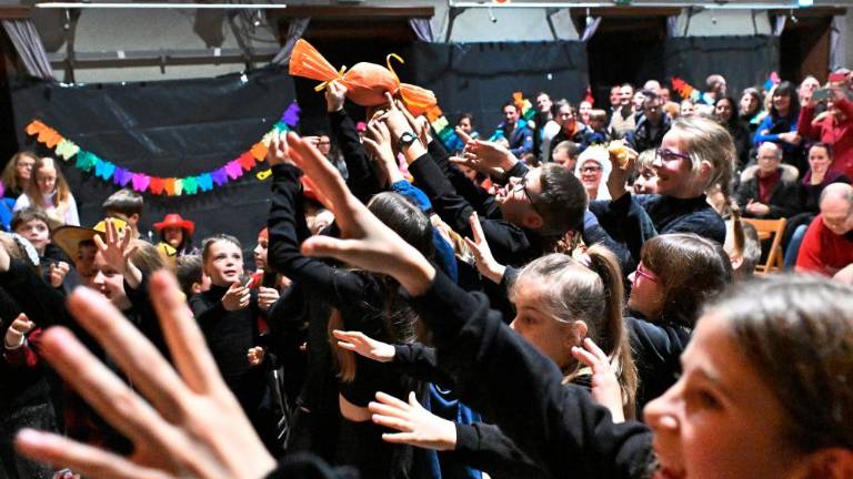 Pustni defile najmlajših na Opčinah