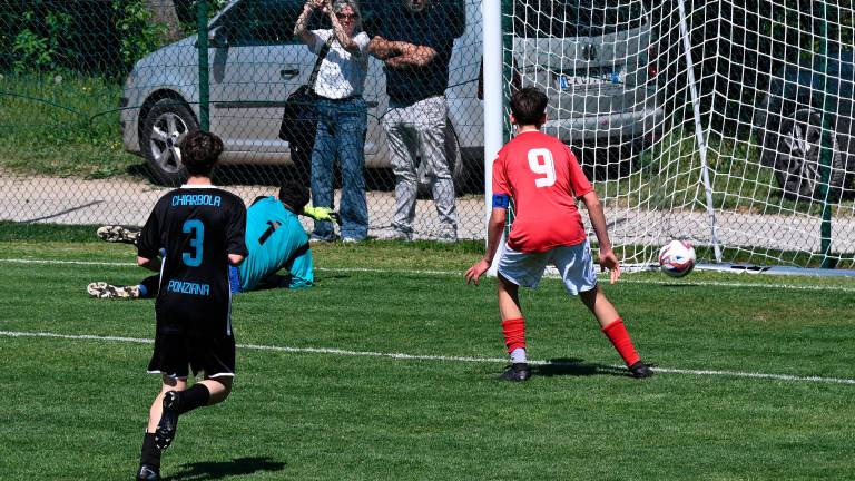 Združena nogometna ekipa Vesna Zarja pokrajinski prvak U16