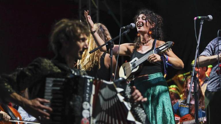 Za Saro krik melodij z vsega sveta