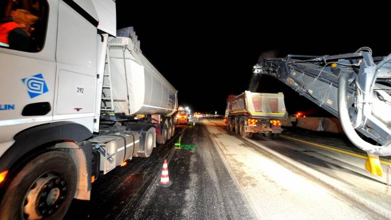Nočni avtocestni zaprtji pri Vidmu in med Vilešem in Gradiščem