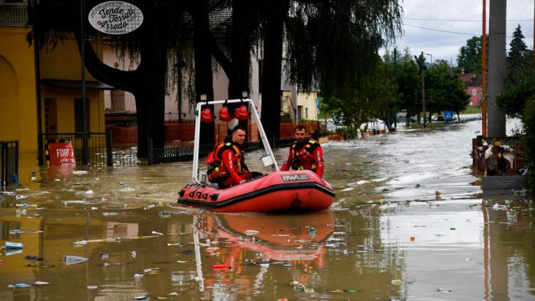 V Emiliji - Romanji poplave terjale devet življenj, evakuirali 13.000 ljudi
