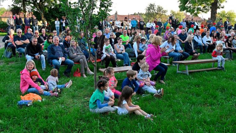 Praznično v obnovljenih prostorih