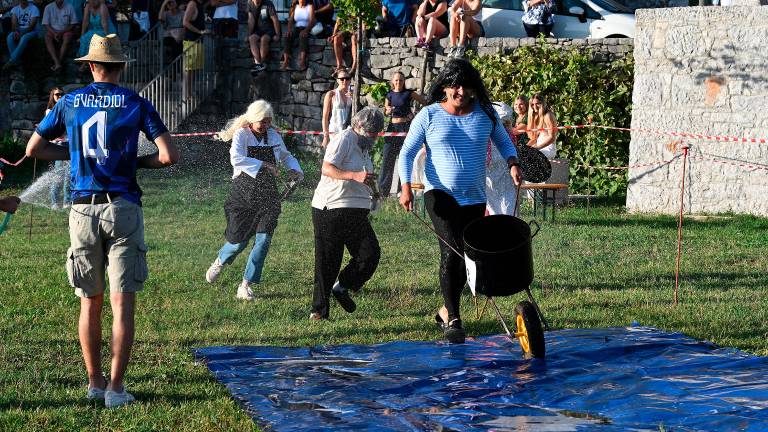 V Repnu švigale karjole vseh vrst (FOTO in VIDEO)