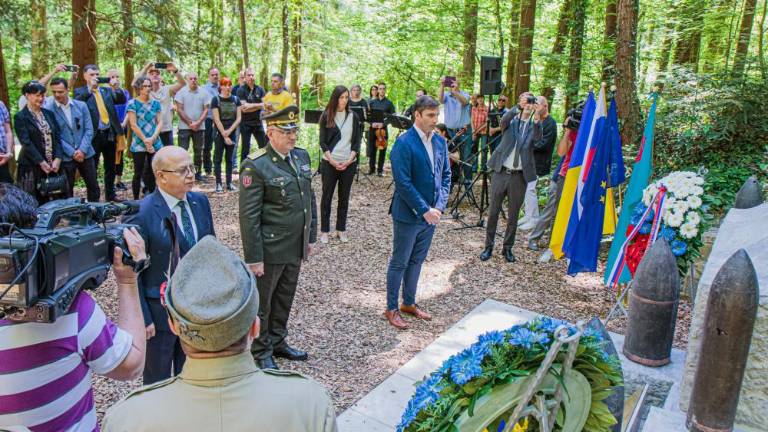 Spomenik ukrajinskim vojakom na soški fronti