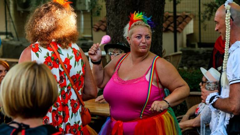 Škedenj pod zvezdami poskrbel za dobro voljo