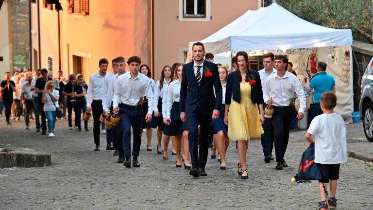 Prvi ples parterjev in parterc