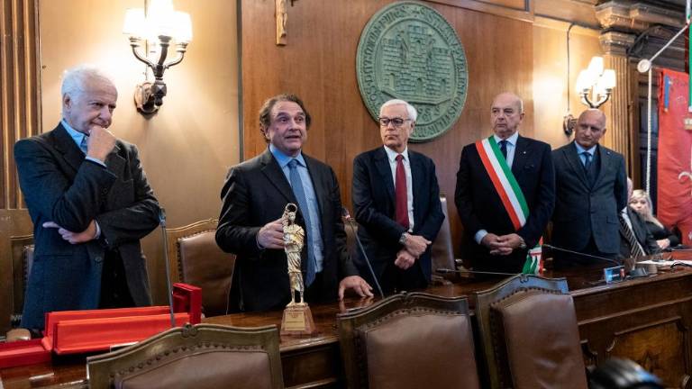 Kardiolog Sinagra prevzel zlatega sv. Justa