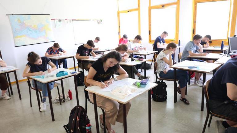 Maturanti so se spopadli s predmetom, značilnim za njihovo šolsko smer