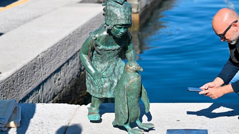 Legendarni tržaški pingvin Marko dobil svoj kip