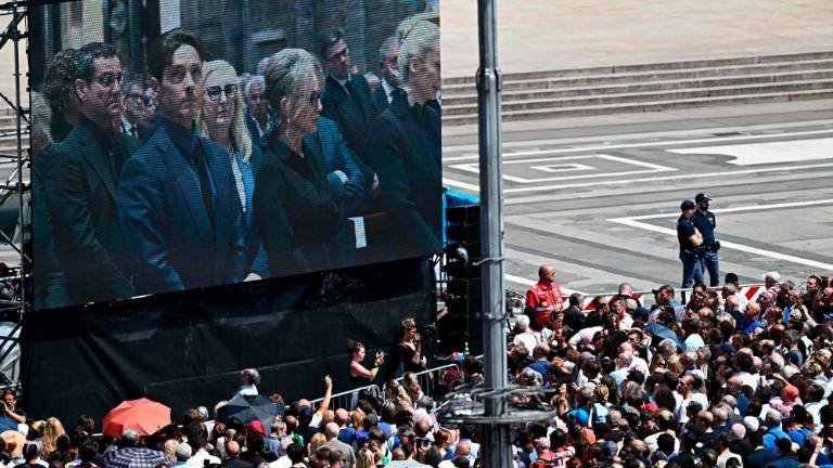 Množičen poslednji pozdrav Berlusconiju