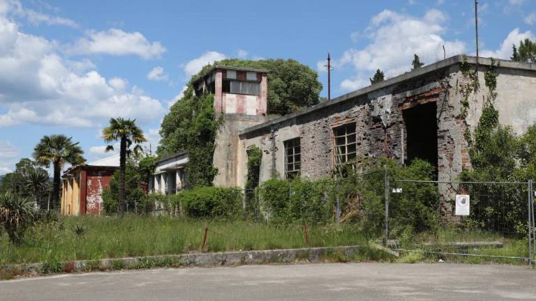 Vzdrževalna dela na letališču naj bi zaključili v teku enega leta