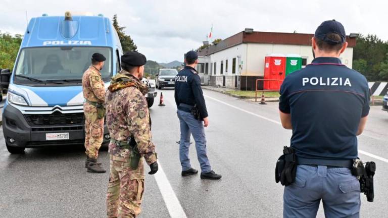 Začel se je nadzor na meji (foto)