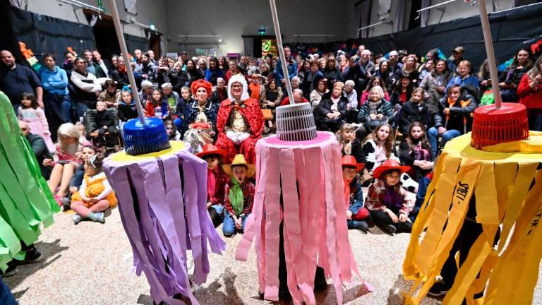 Pustni defile najmlajših na Opčinah