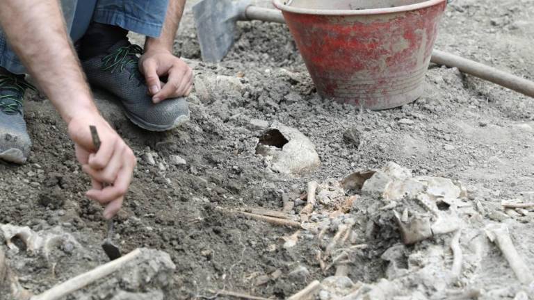 So na goriškem gradu pokopali v Šempetru zajete ranjence in civiliste?