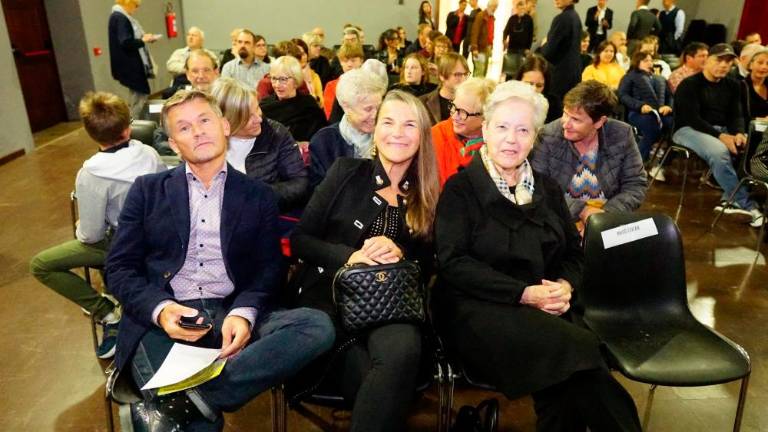 Komedija za dobro voljo in razmislek