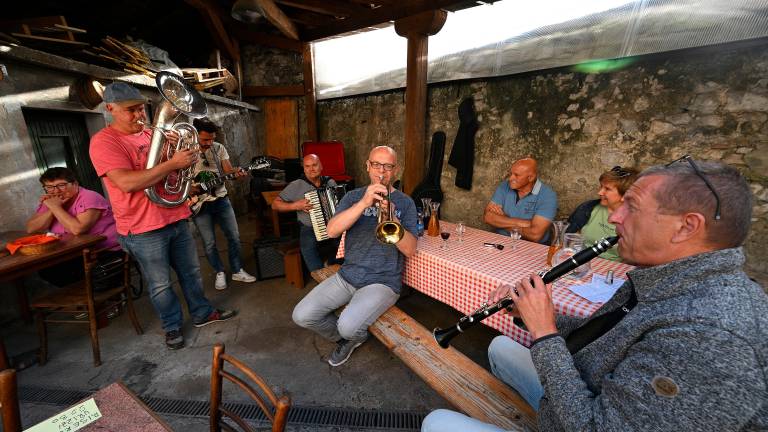 Praprot v znamenju festivala Vitovska &amp; harmonika