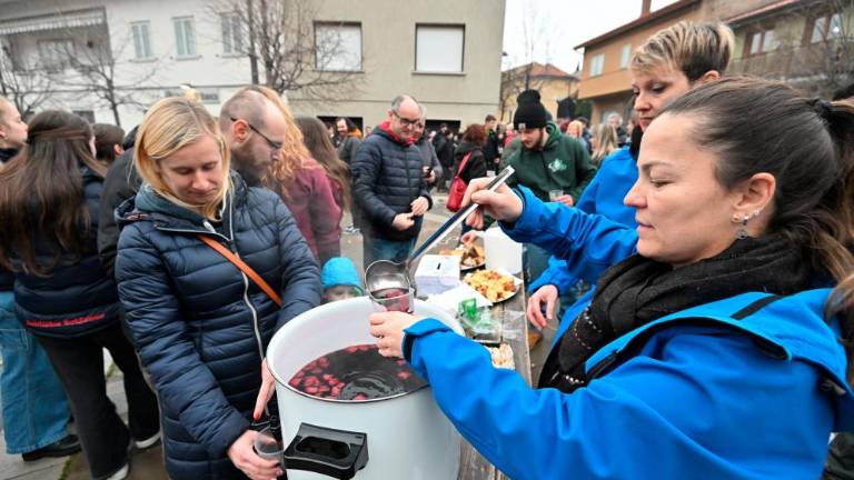 Starodavni običaj lučanja v Boljuncu