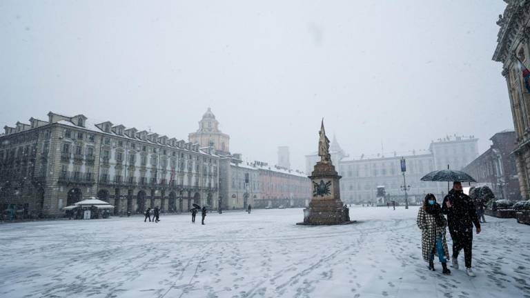 Sneg pobelil Turin in Milan