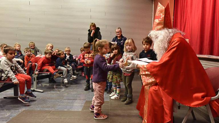 Otroke je obiskal Miklavž