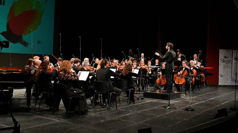 Osrednja proslava z Grmado v pristanu