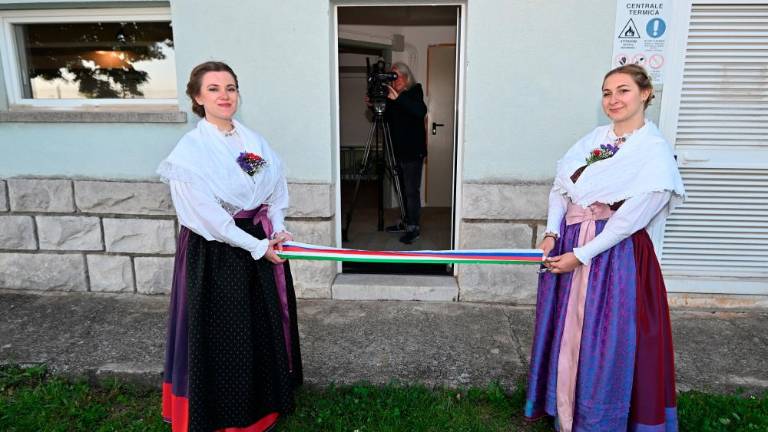 Praznično v obnovljenih prostorih