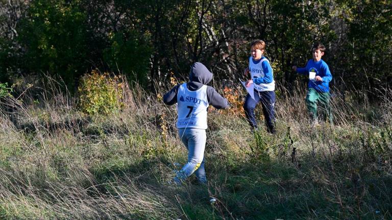 Osem osnovnih šol na tradicionalnem orieenteringu