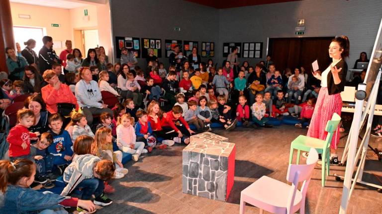 Pravljicam posvetili cel dan