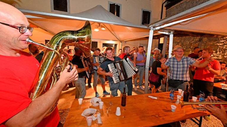 Četrtek na Kraški ohceti