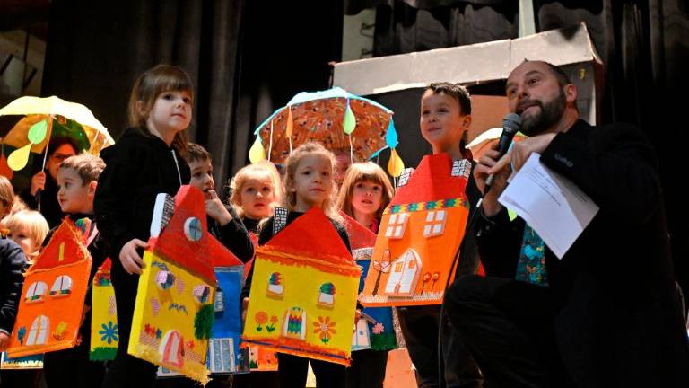 Pustni defile najmlajših na Opčinah