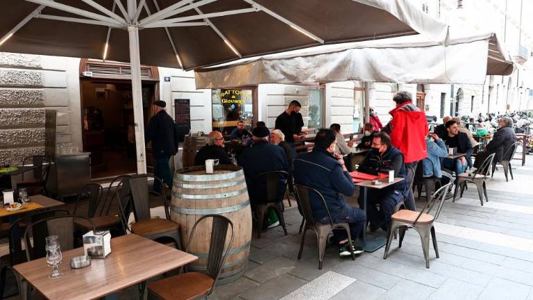 Spet kava, kosilo in aperitiv