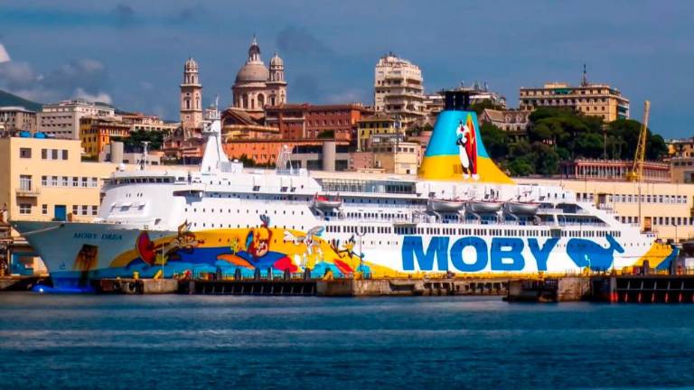 V Splitu protesti zaradi italijanske ladje z več sto tonami plošč z azbestom