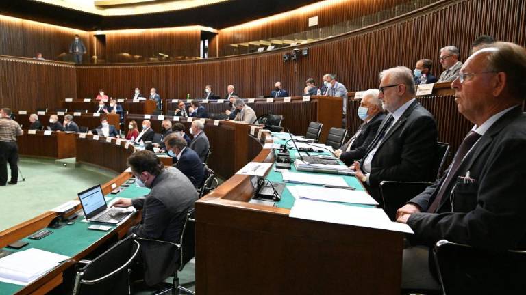 Volitve v FJK najbrž 2. in 3. aprila 2023