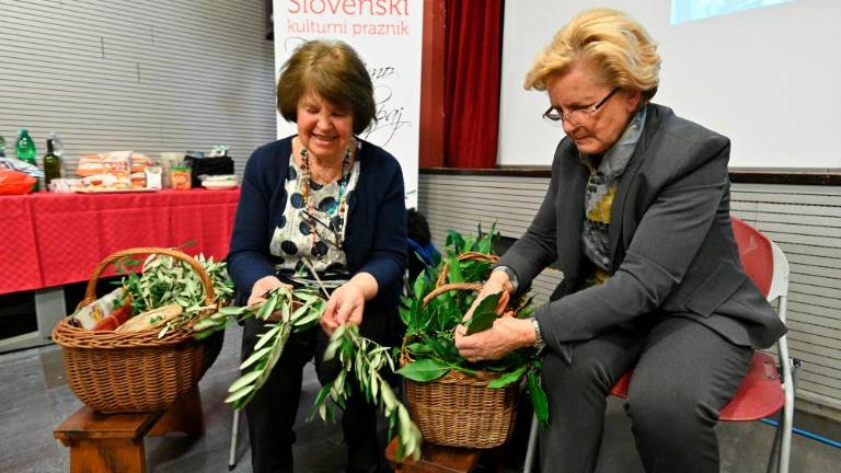 Do petka na ogled razstava o rožnarcah