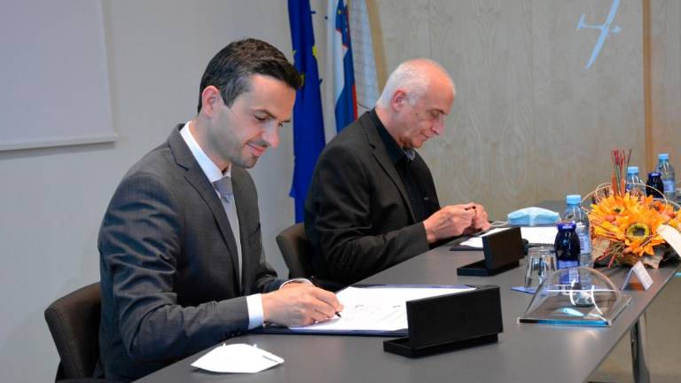 Pipistrelova letala za usposabljanje slovenskih pilotov