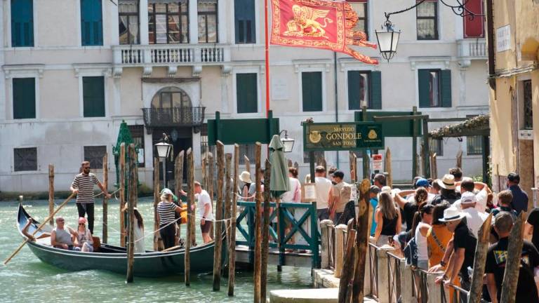 Cene vse višje, število turistov narašča le po zaslugi tujcev