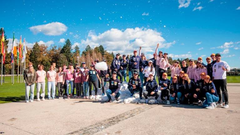 Začetek predprodaje vstopnic za tekmo smučark v Kranjski Gori