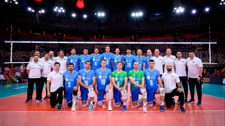 Na odbojkarskem EP v Rimu slovaška zastava namesto slovenske