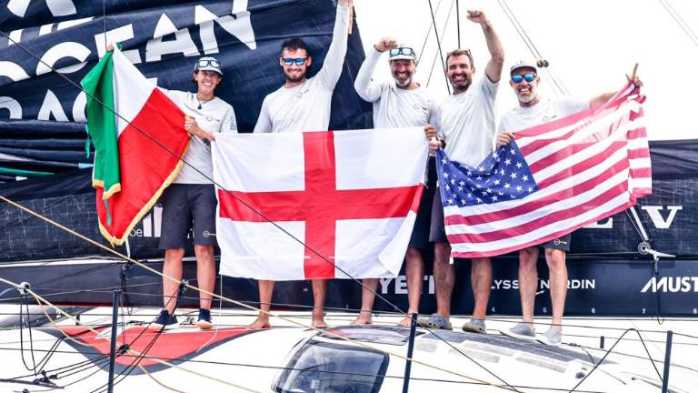 »Jadralke se moramo dvojno truditi«