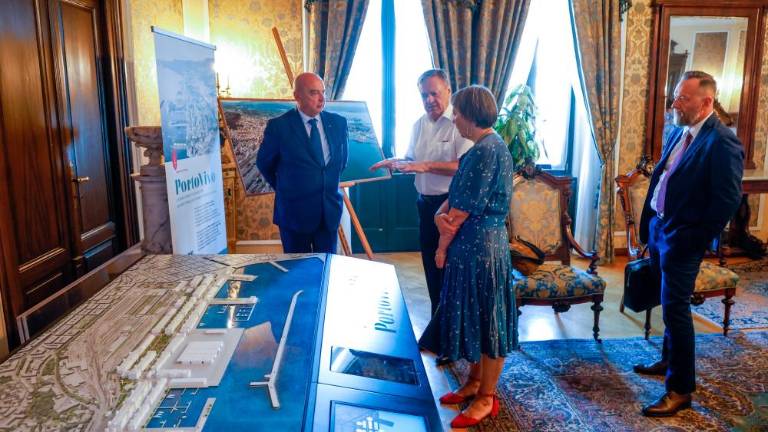 Dipiazza predstavil Jankoviću prihodnost Starega pristanišča