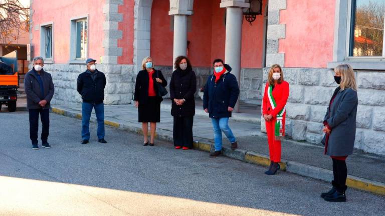 Rdeče klopi proti nasilju nad ženskami