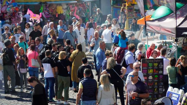 Goriške ulice tudi danes preplavili obiskovalci (FOTO)