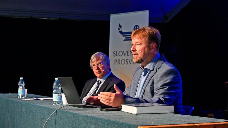 »Komunisti predstavljali večjo grožnjo kot okupator«