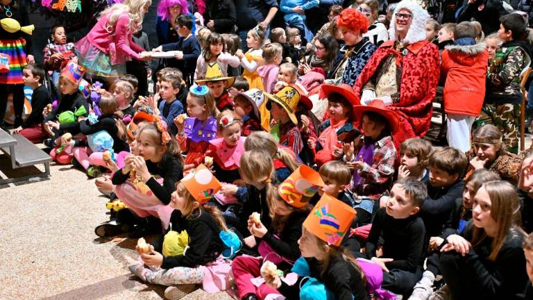 Pustni defile najmlajših na Opčinah