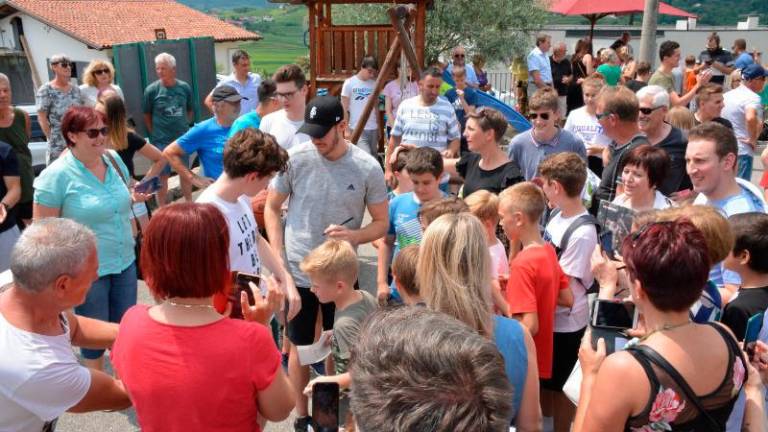 Goran Dragić krstil koš v Vipolžah